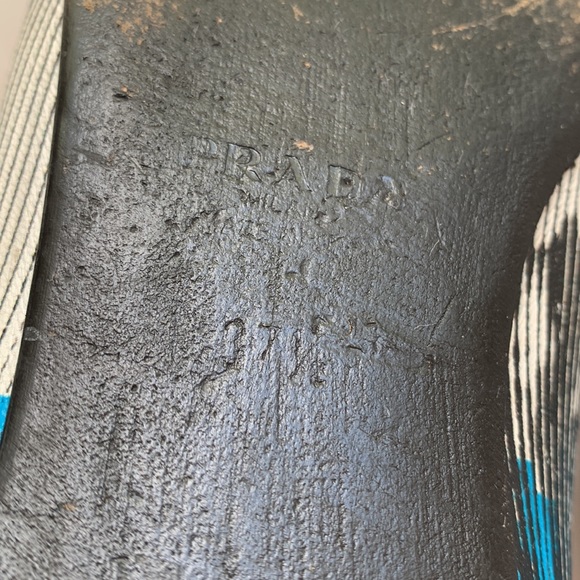 PRADA Graphic-Lips Printed Pointed Toe Ballet Flat White Blue Women’s Size 37.5 - Picture 12 of 13